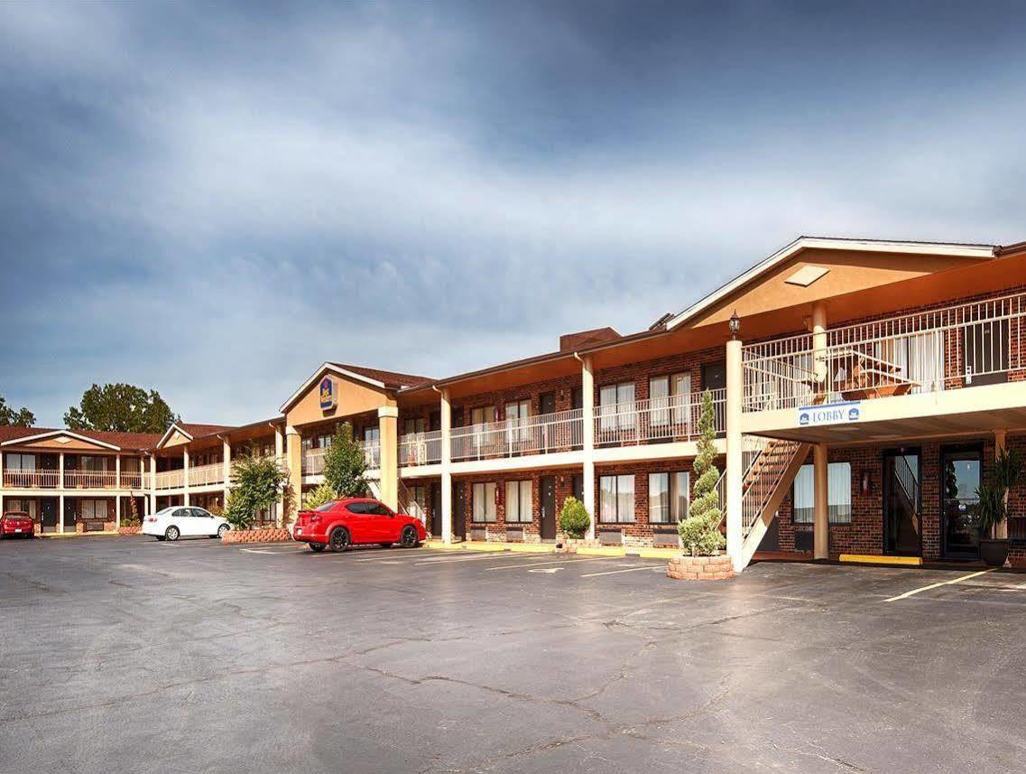 Best Western Montis Inn Saint Robert Exterior photo